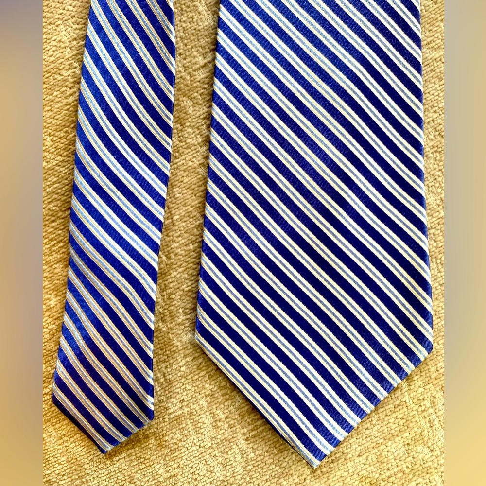 IZOD Blue Stripe Silk Tie 61.5” long